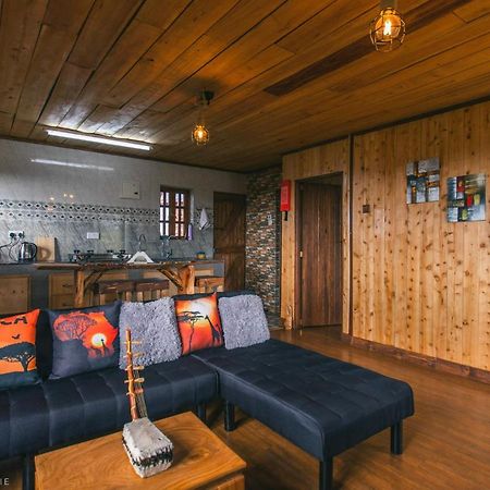 The Wonky House Apartment Timau Luaran gambar