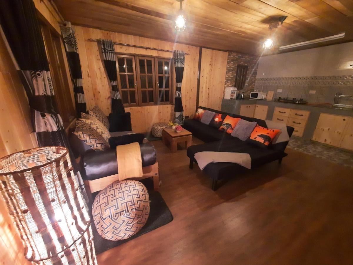 The Wonky House Apartment Timau Luaran gambar