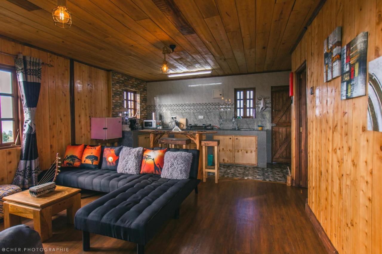 The Wonky House Apartment Timau Luaran gambar